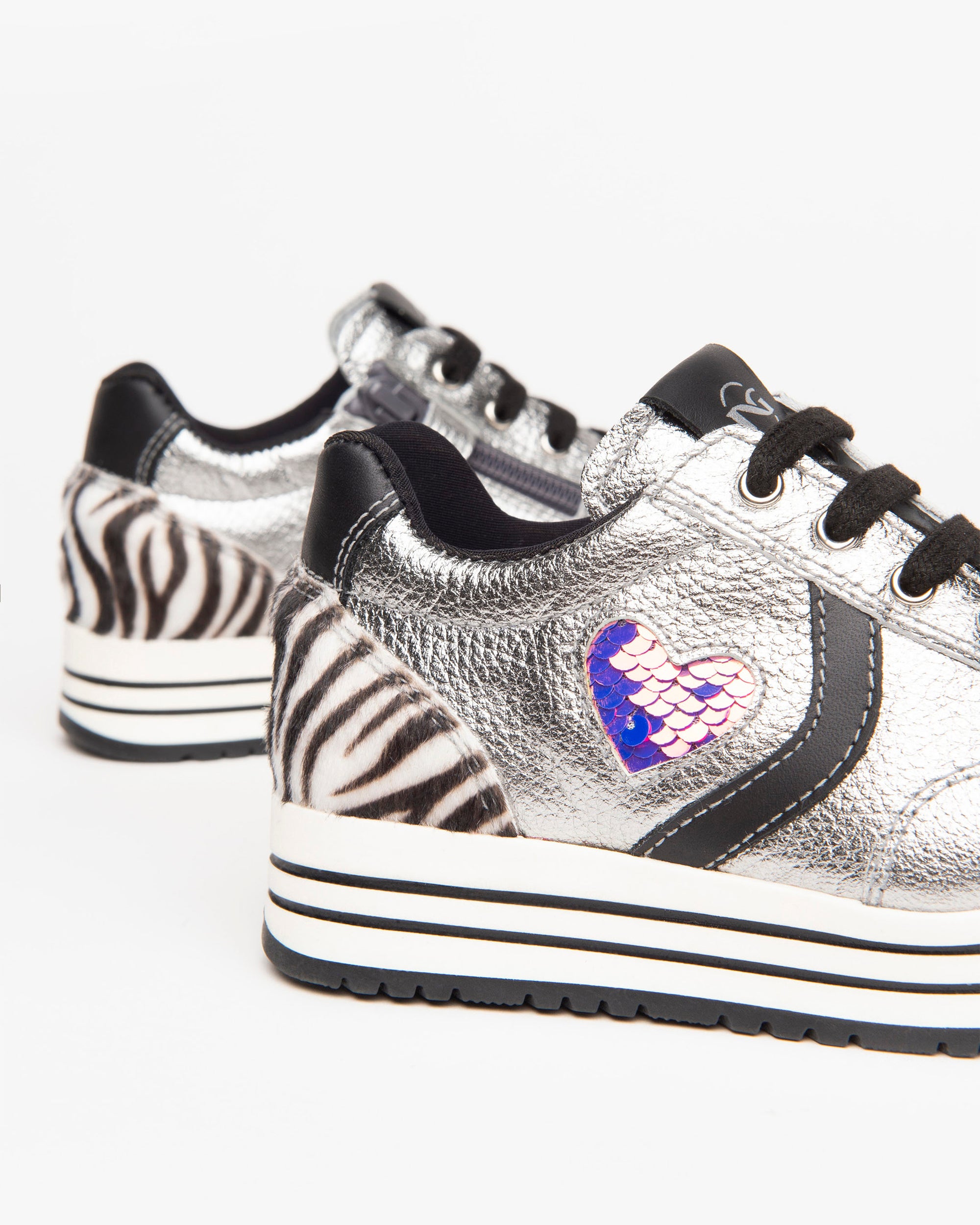 Nero Giardini Sneakers baskets fille cuir zip cœur 28