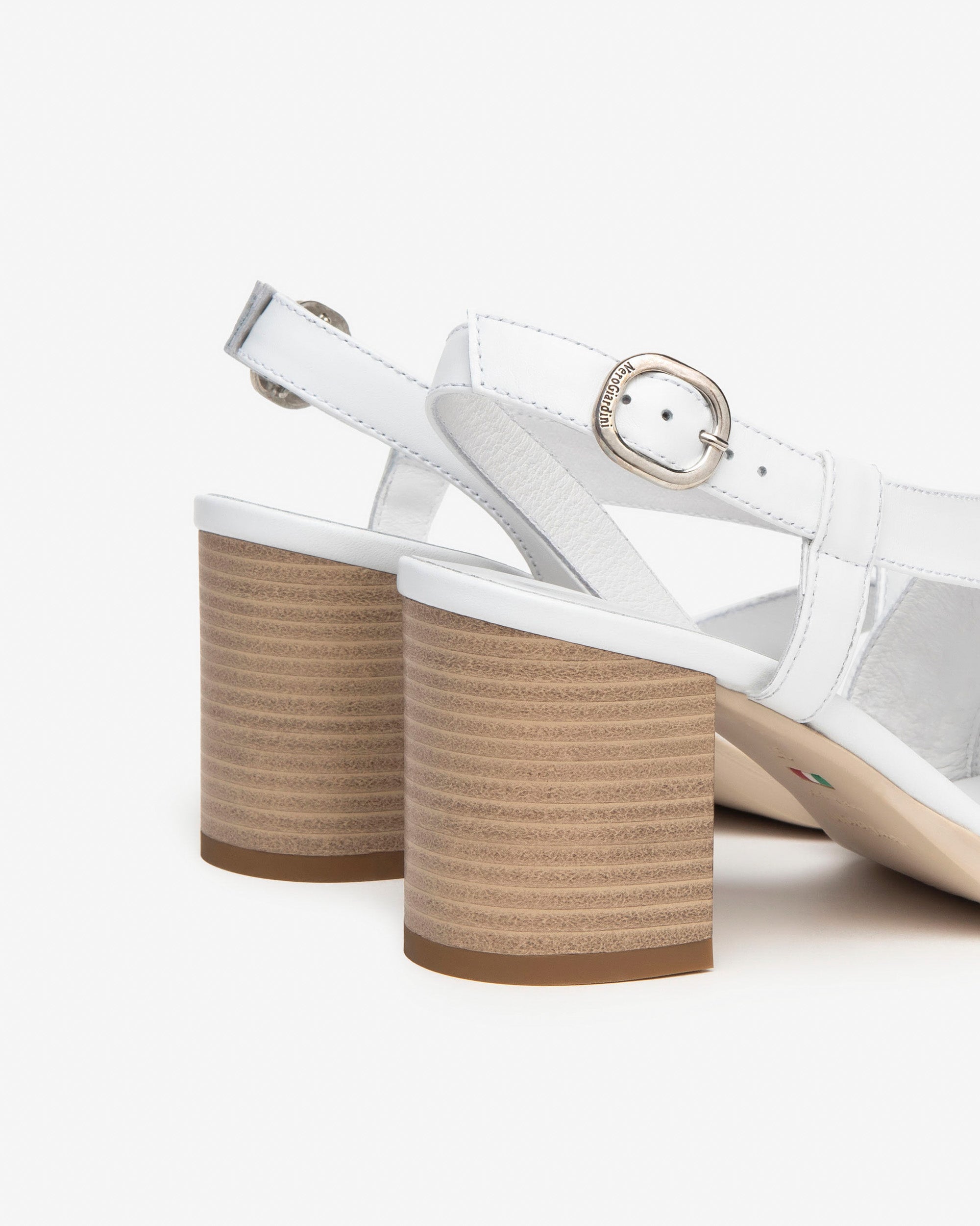 Nero Giardini Sandals sandales cuir femme 38 confort