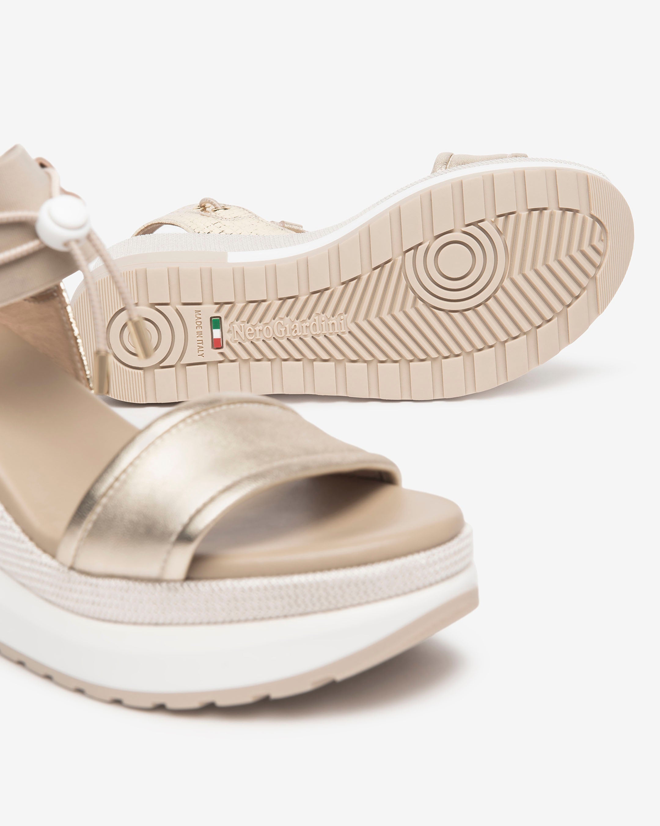 Nero Giardini Sandals sandales compensées cuir femme lacet