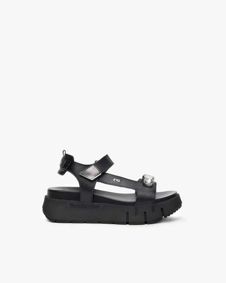 Nero Giardini Sandals sandales cuir tissu femme