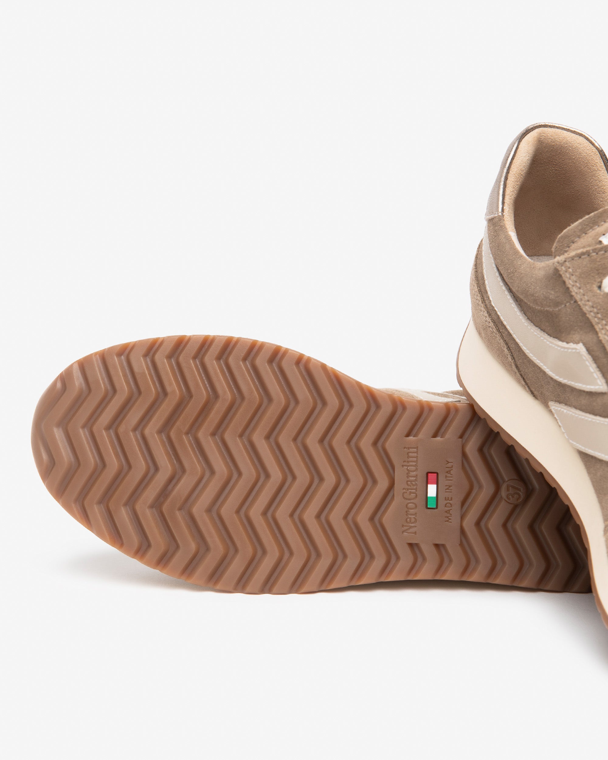 Nero Giardini Sneakers baskets daim cuir femme