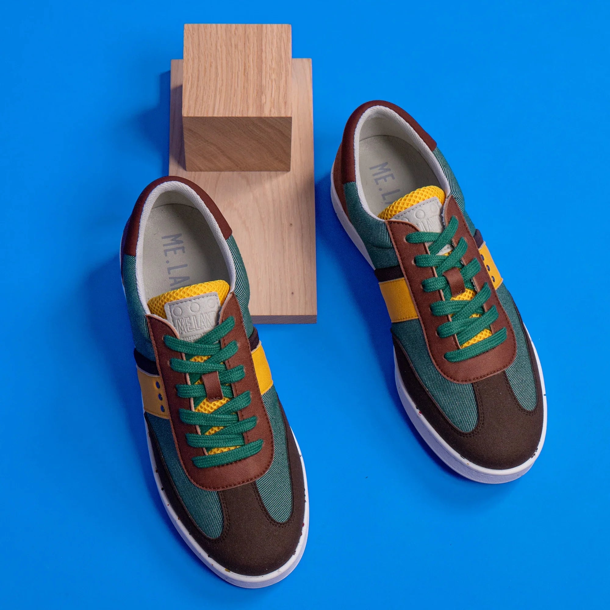 Me.Land Vivace baskets vegan vert marron jaune recyclées