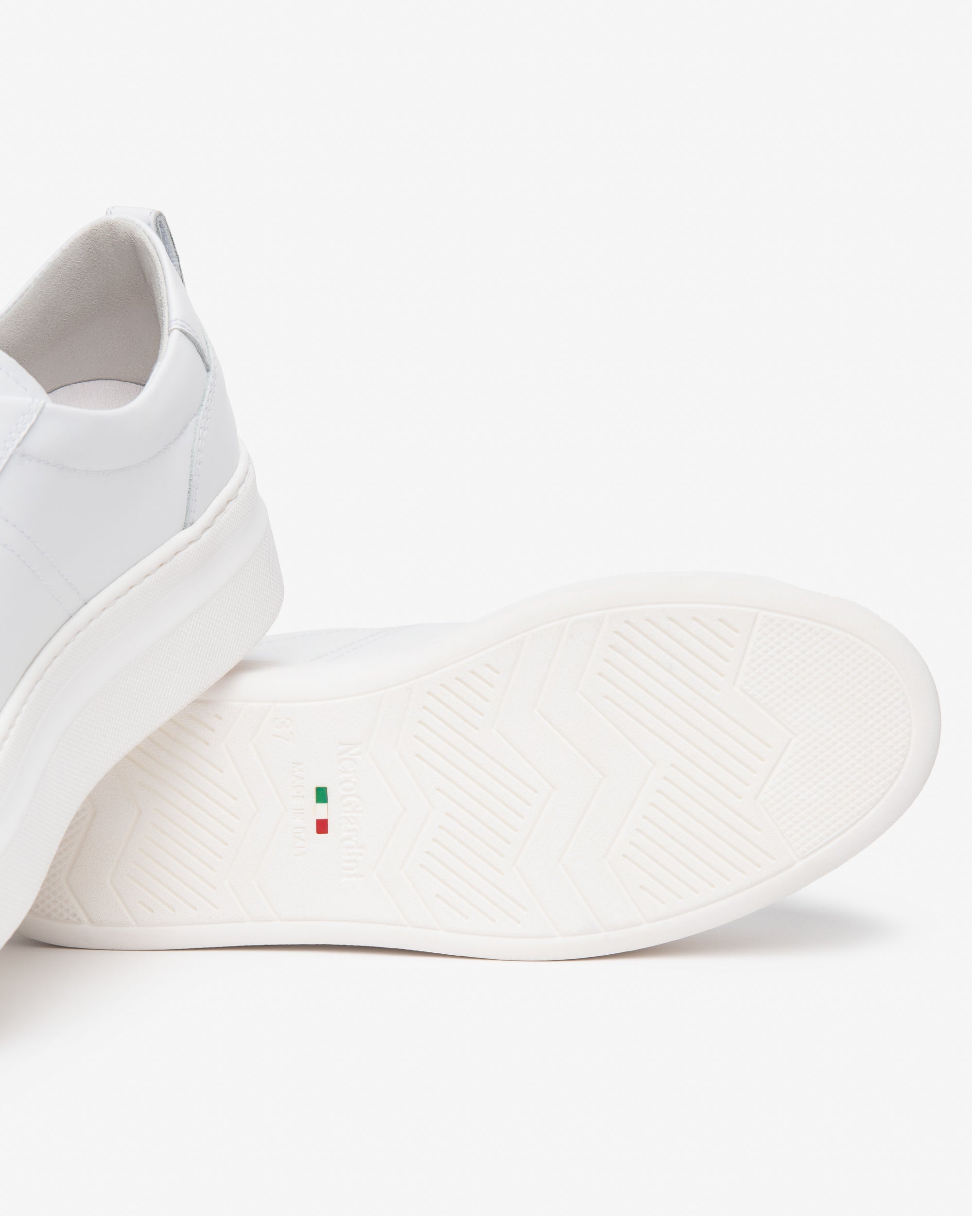 Nero Giardini Sneakers baskets cuir femme mémoire