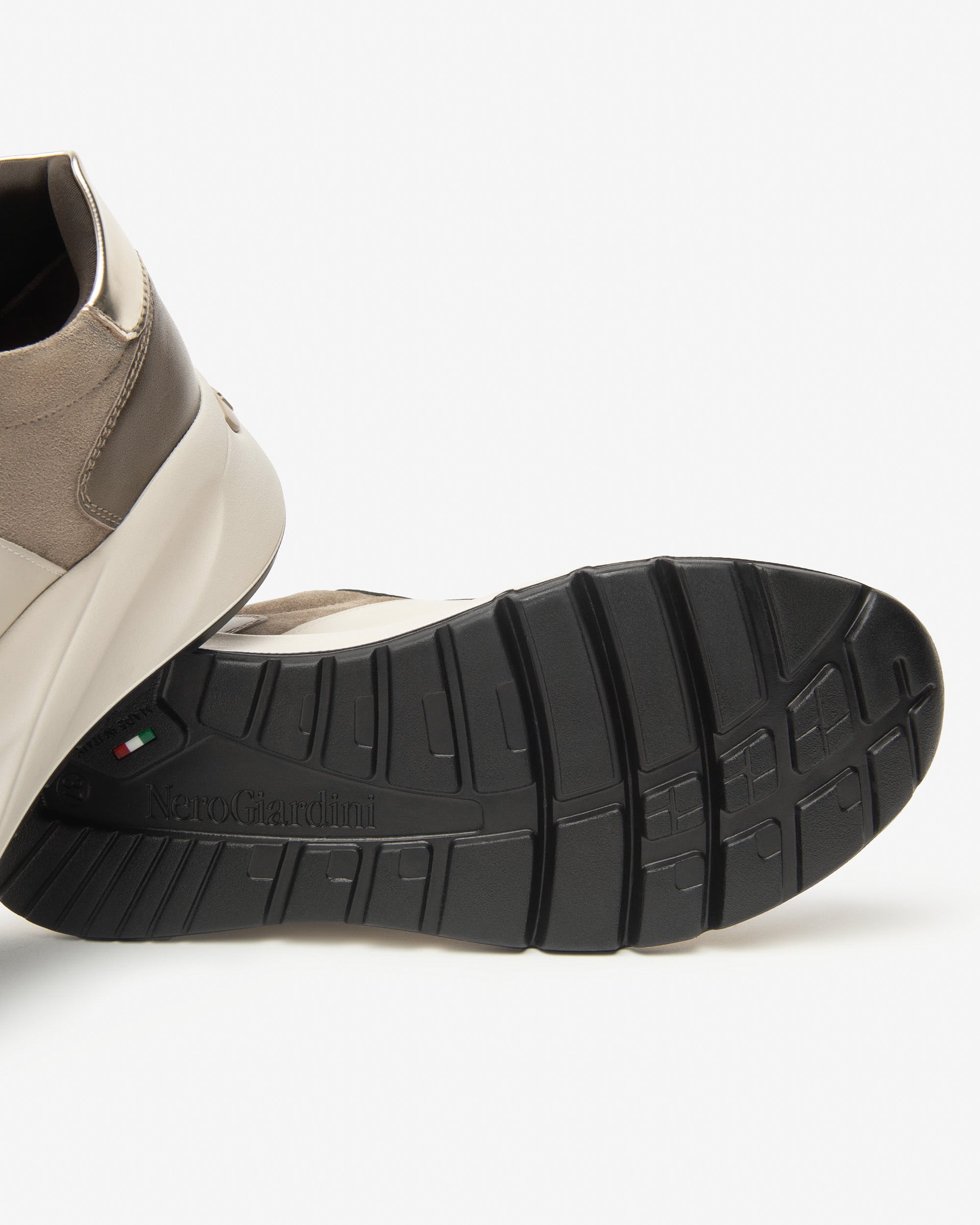 Nero Giardini Sneakers baskets daim cuir femme memory