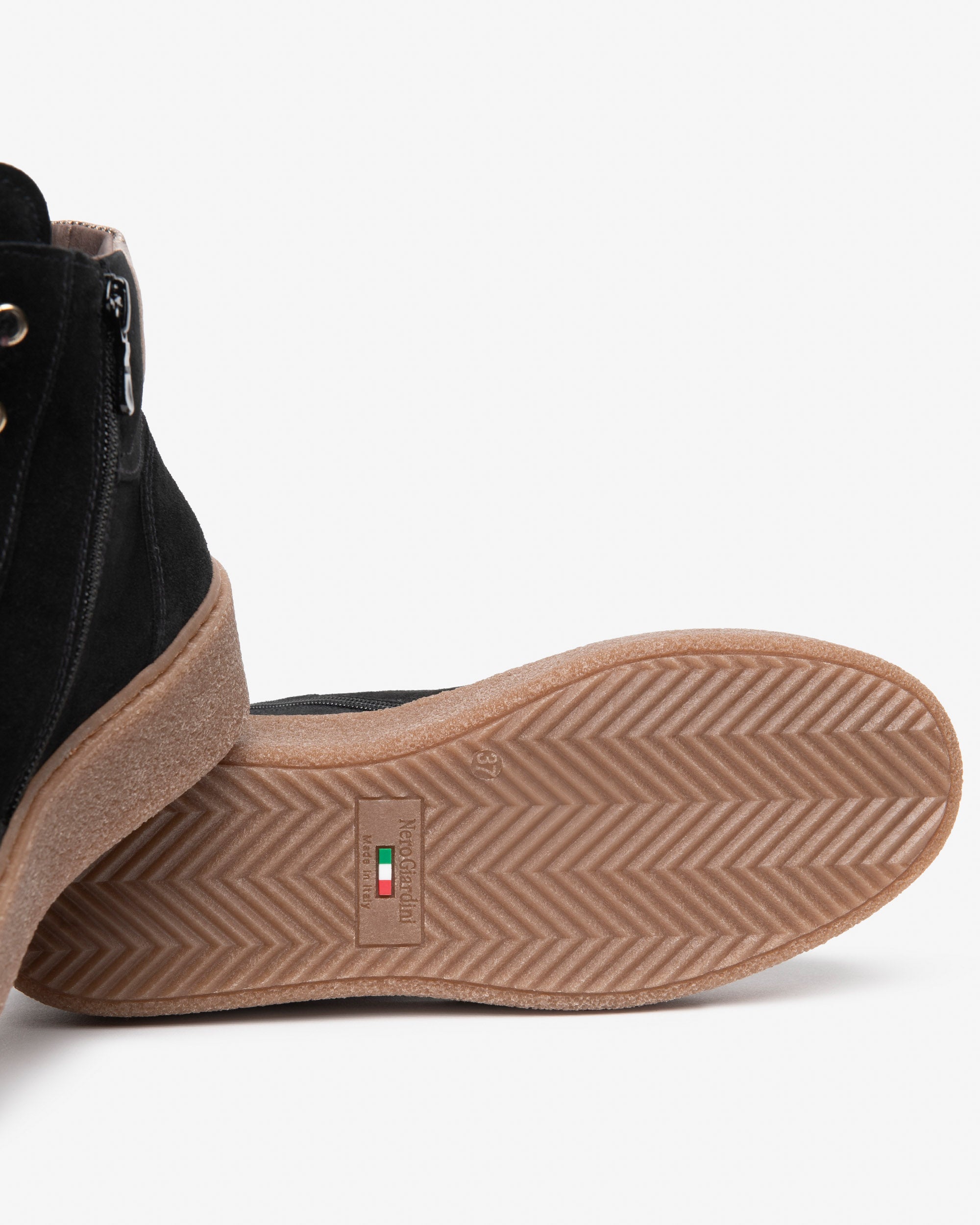 Nero Giardini Sneakers baskets daim femme pointure 38