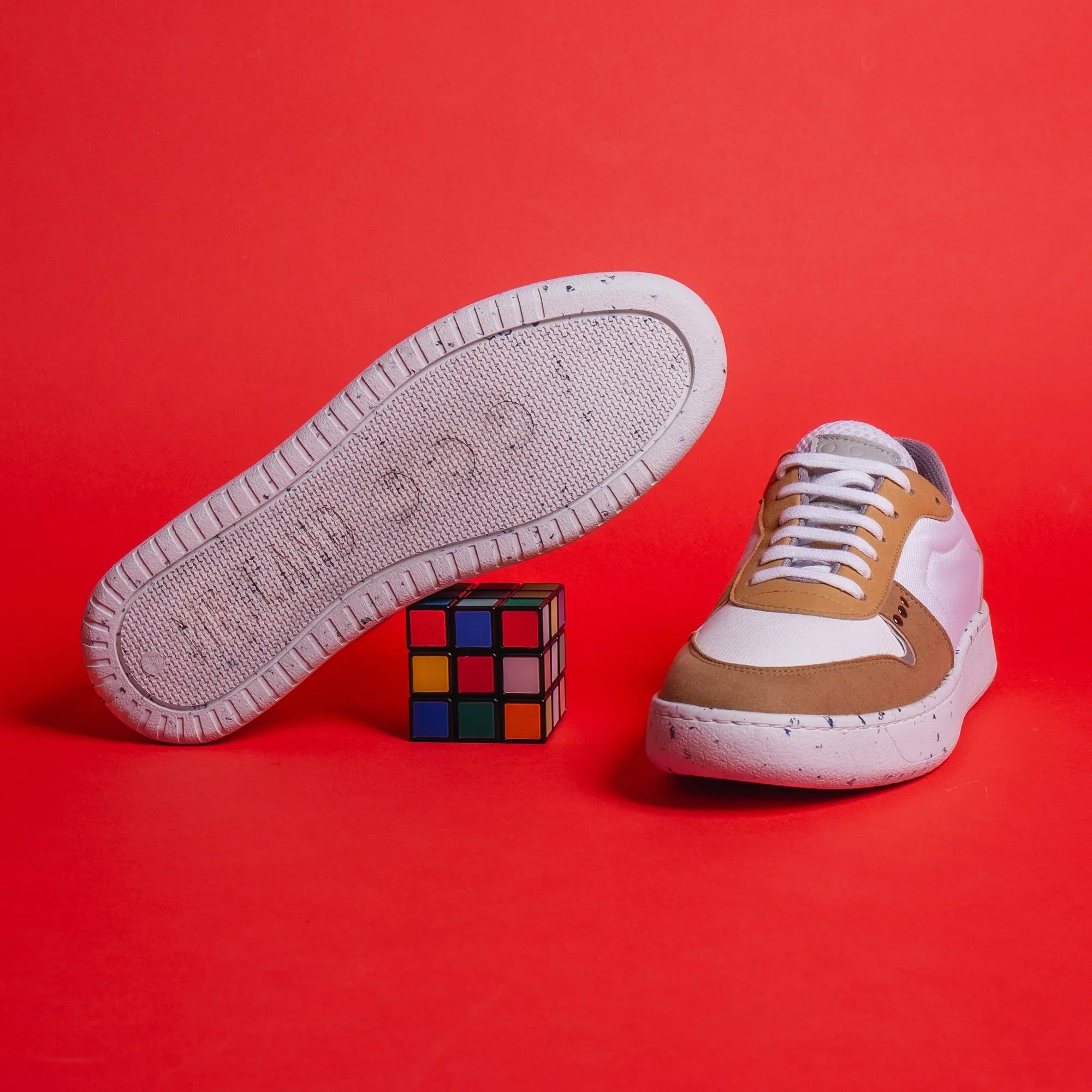 Me.Land Evan baskets vegan blanc cognac taille 39