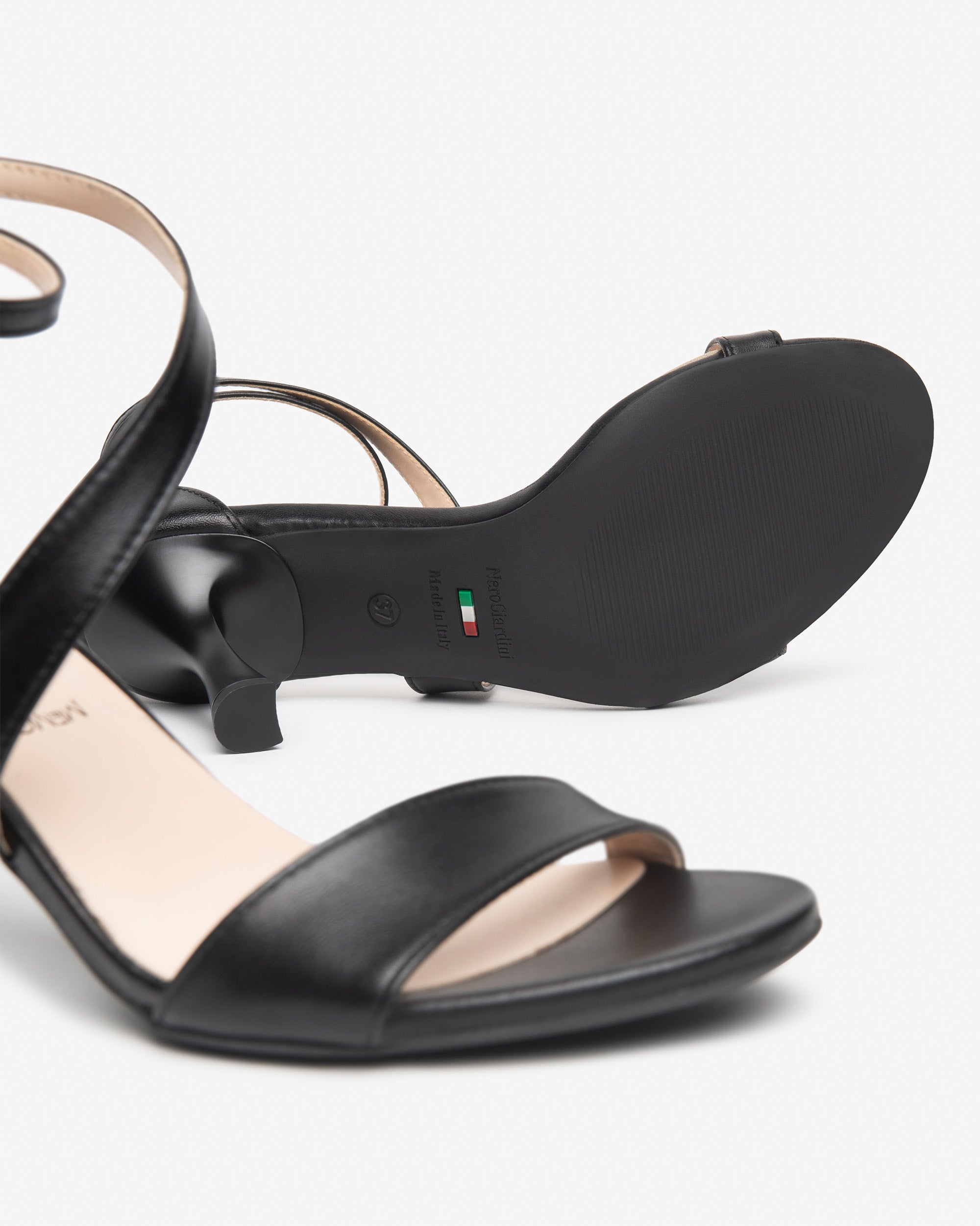 Nero Giardini Sandals Sandales Cuir Femme Élégantes