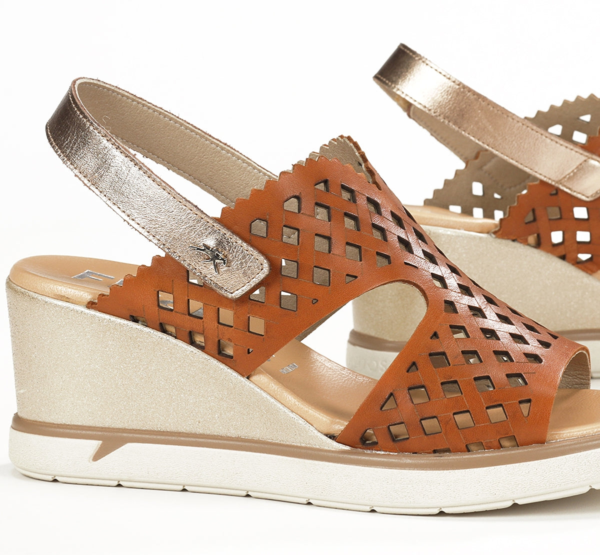 Fluchos Smash F1972 sandales marron femme compensées