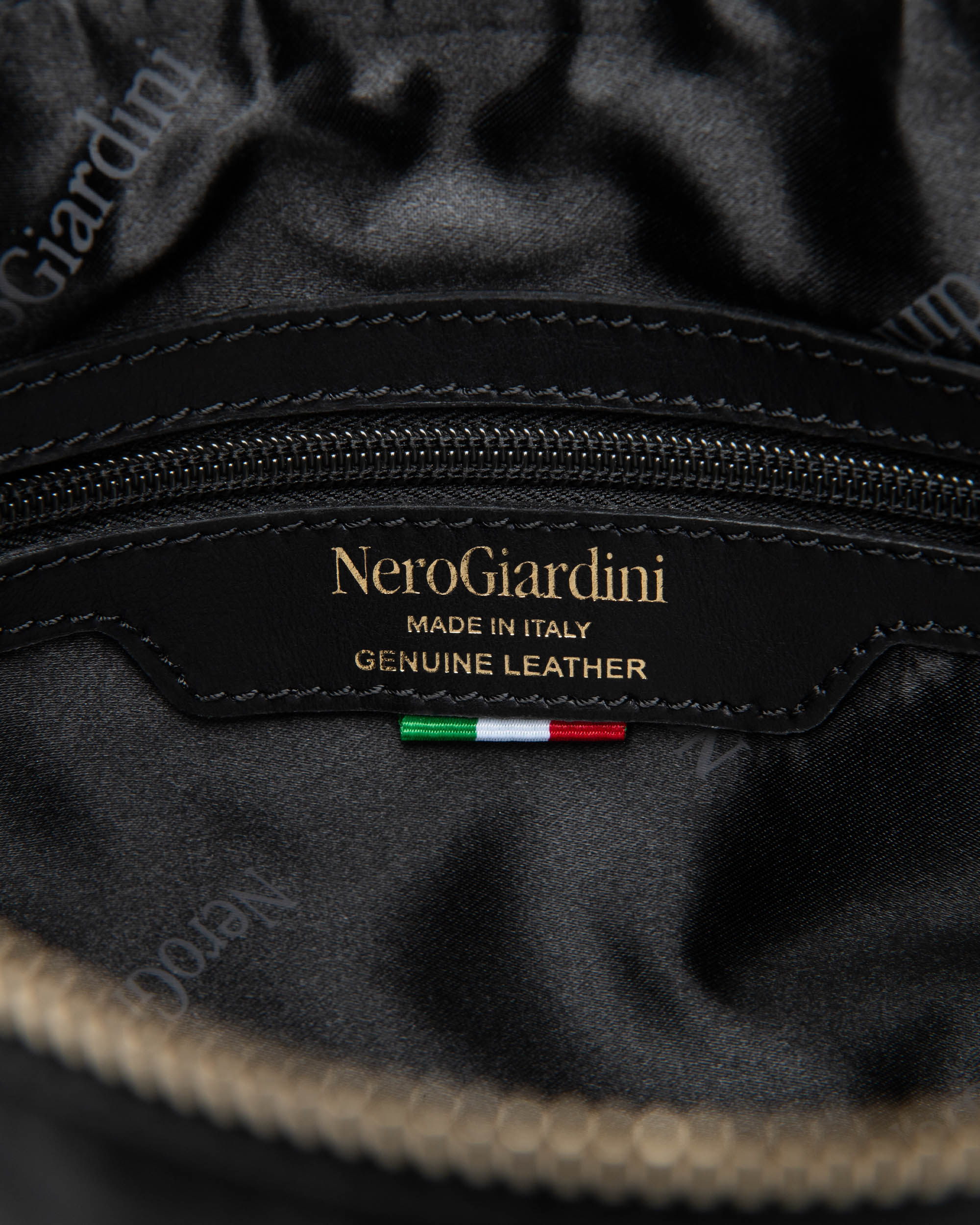 Nero Giardini Sac épaule femme cuir zip