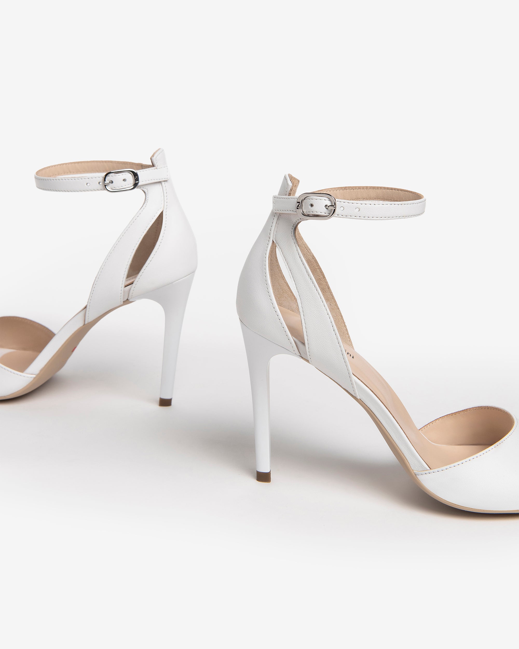 Nero Giardini Sandals sandales cuir femme cuir