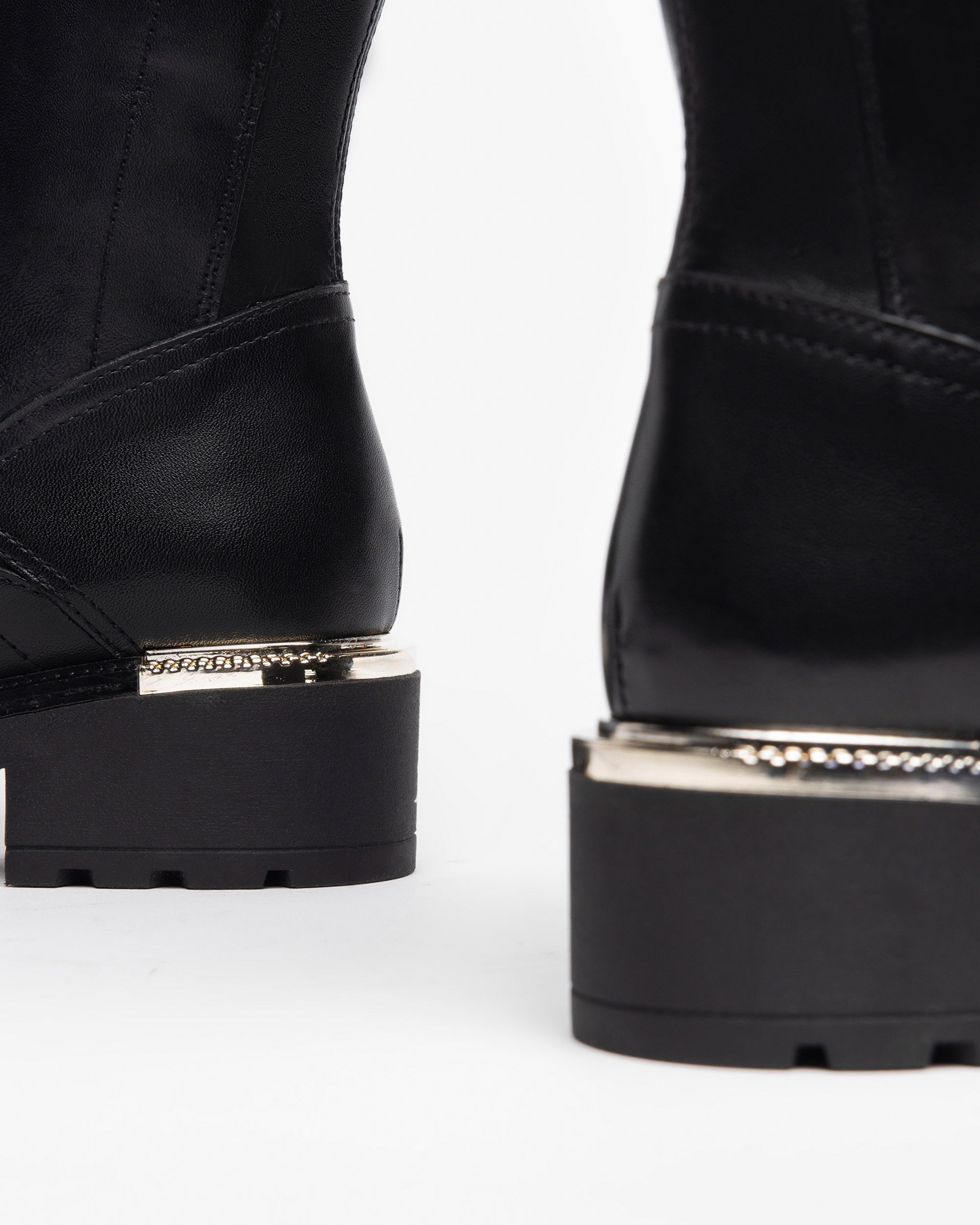 Nero Giardini Boots bottes femme cuir détails métal 35