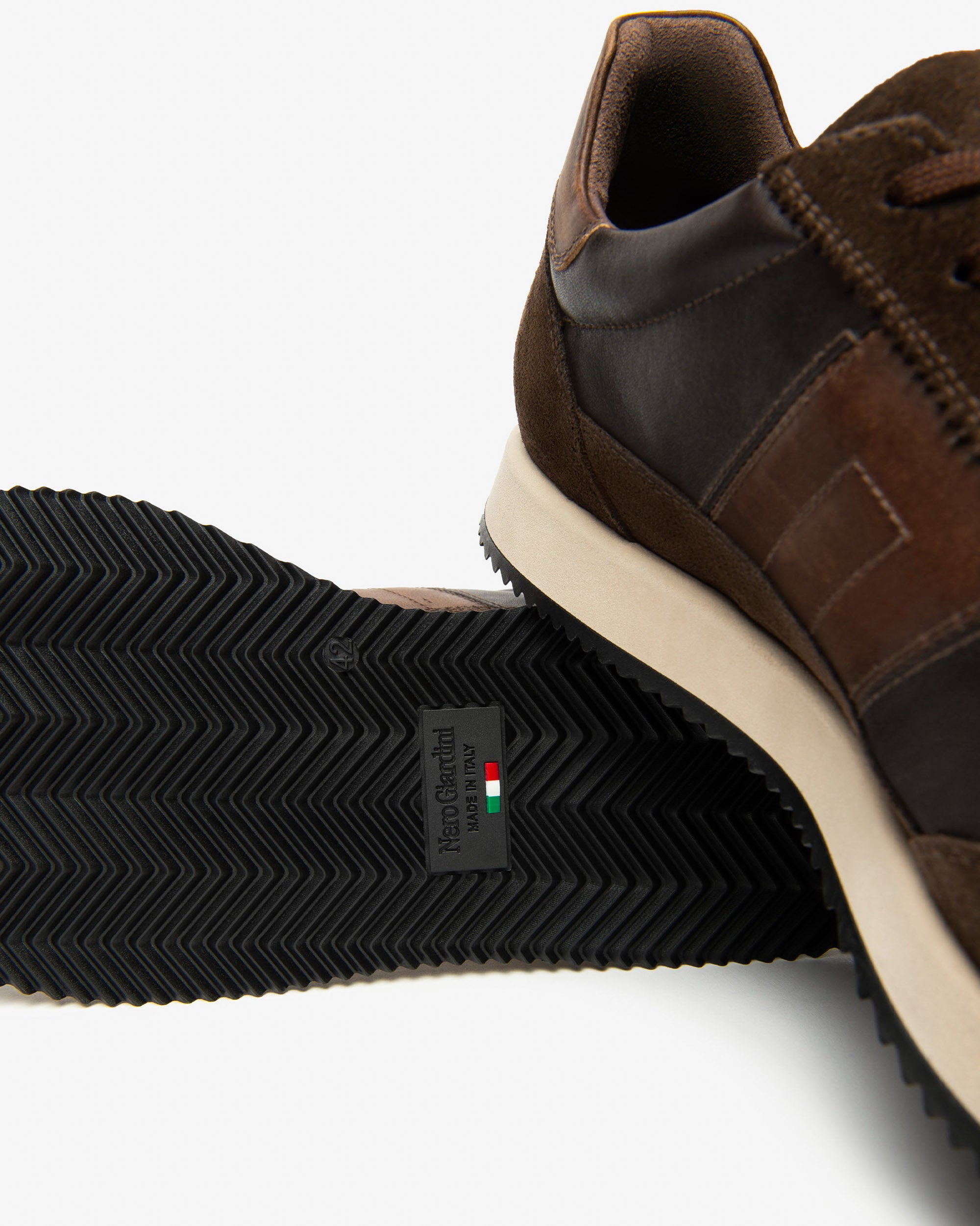 Nero Giardini Sneakers baskets homme cuir daim 42 mémoire