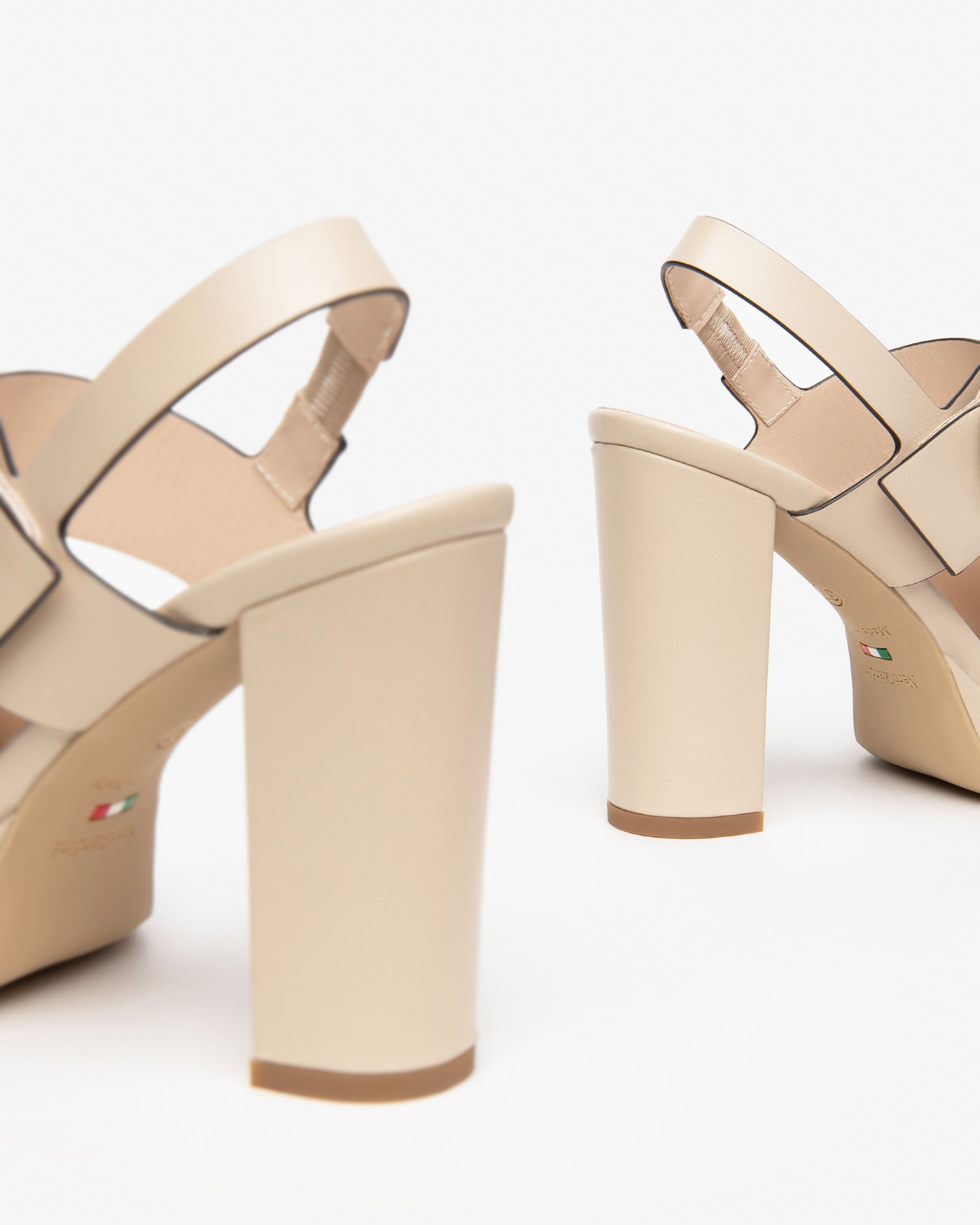 Nero Giardini Sandals sandales femme cuir pointure 39