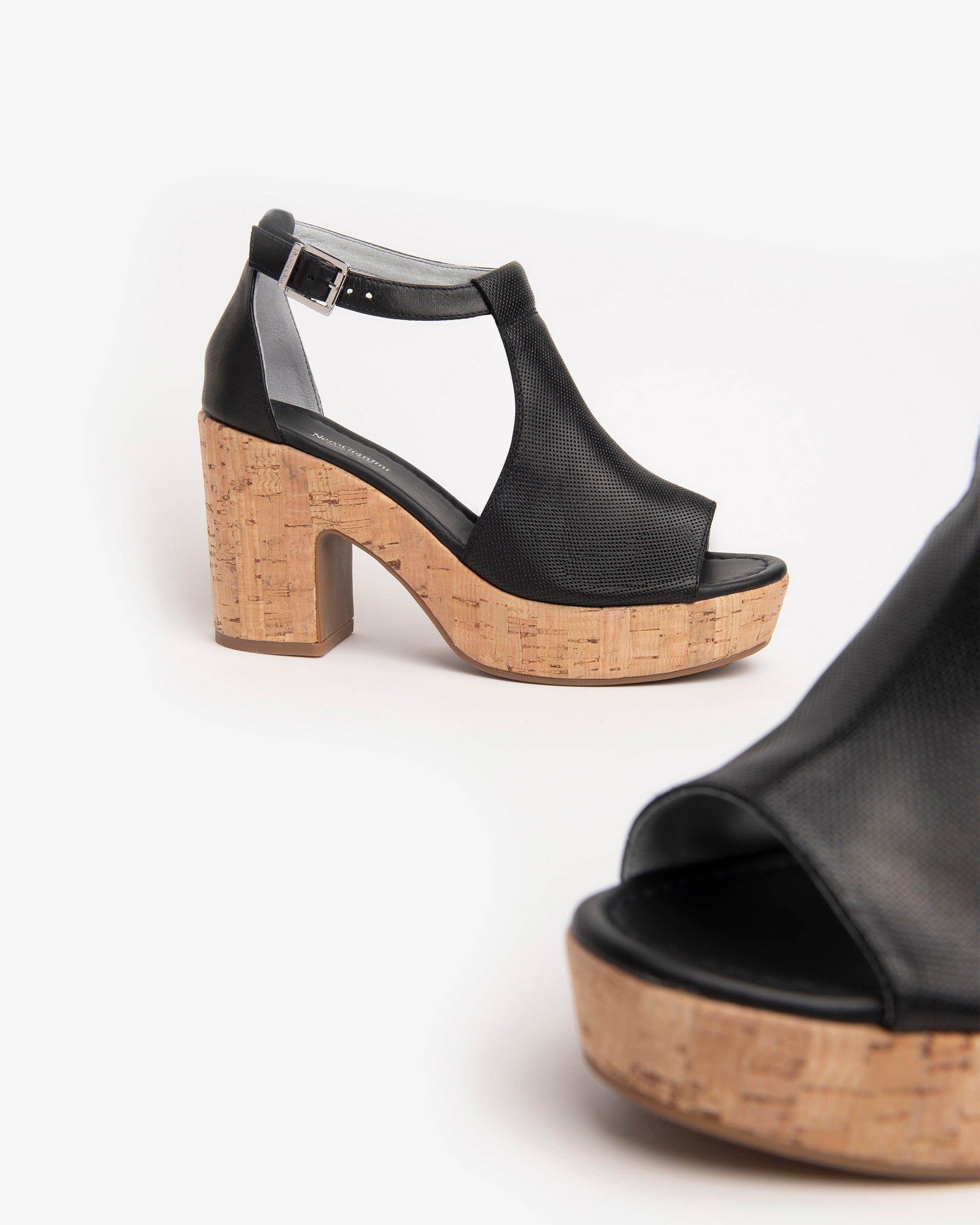 Nero Giardini Sandals sandales talon liège 9 cm