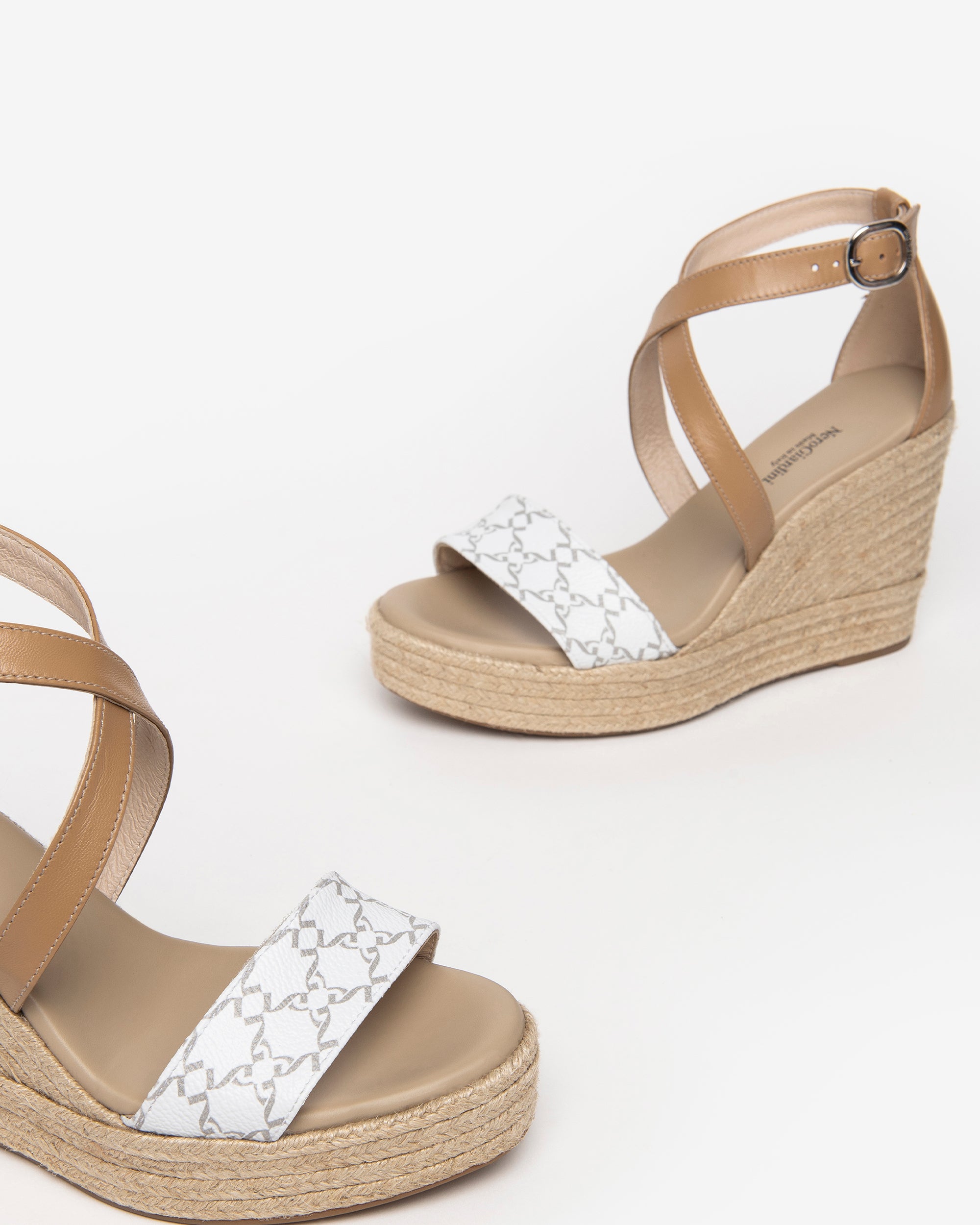 Nero Giardini Sandals sandales cuir femme confort