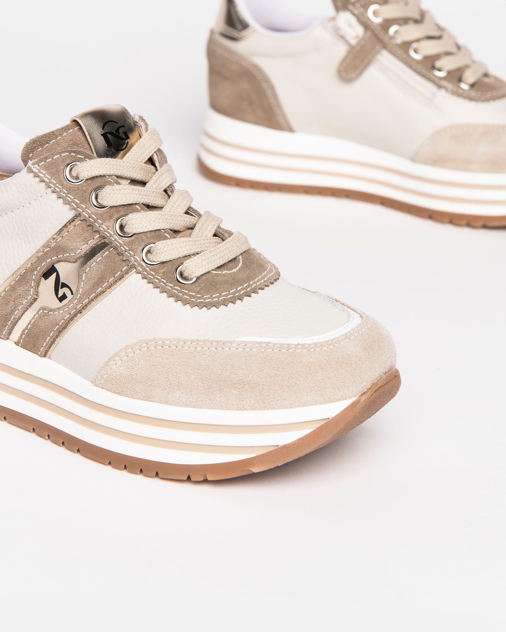 Nero Giardini Sneakers baskets cuir daim fille 34