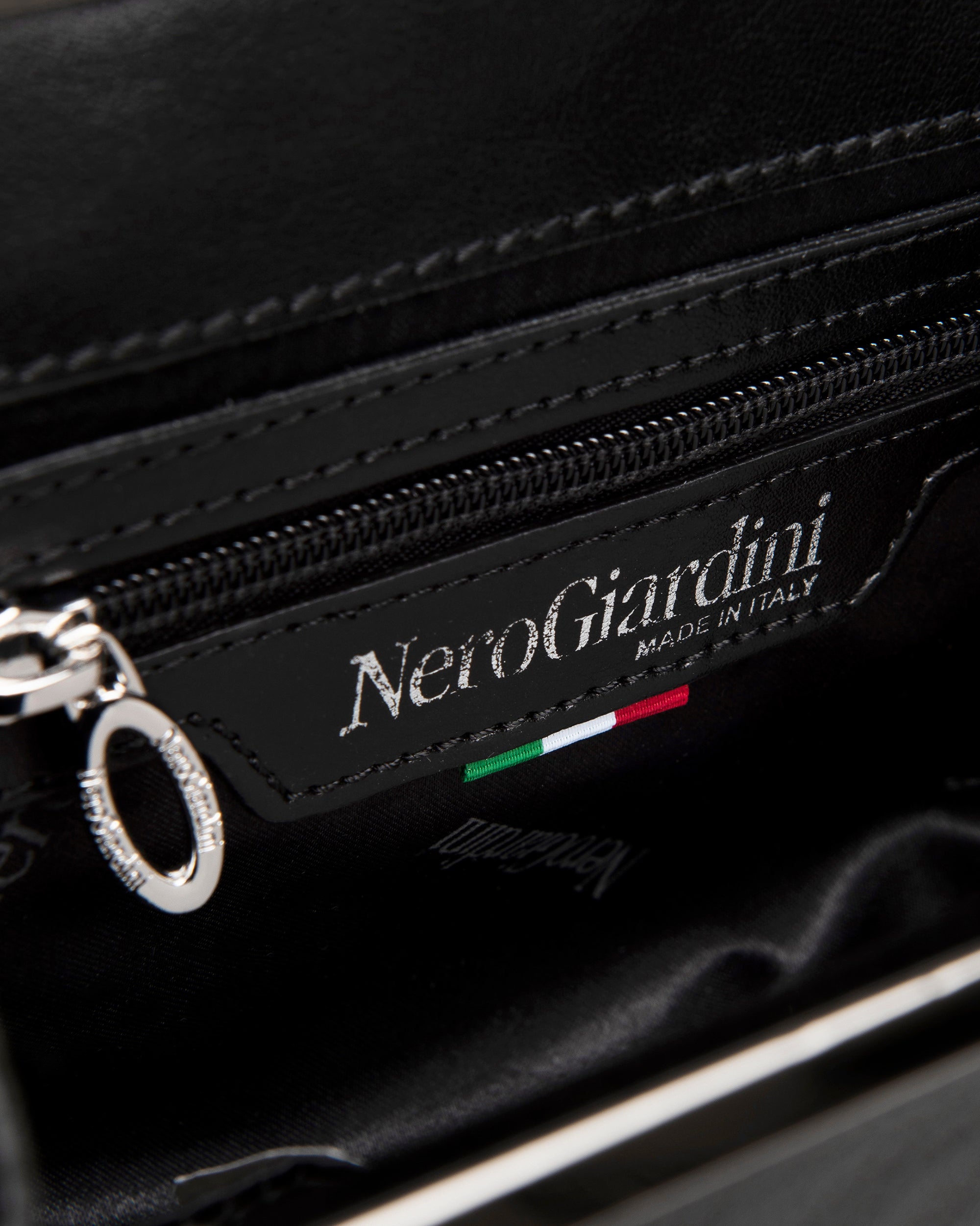 Nero Giardini Bags pochette tissu technique chaîne amovible