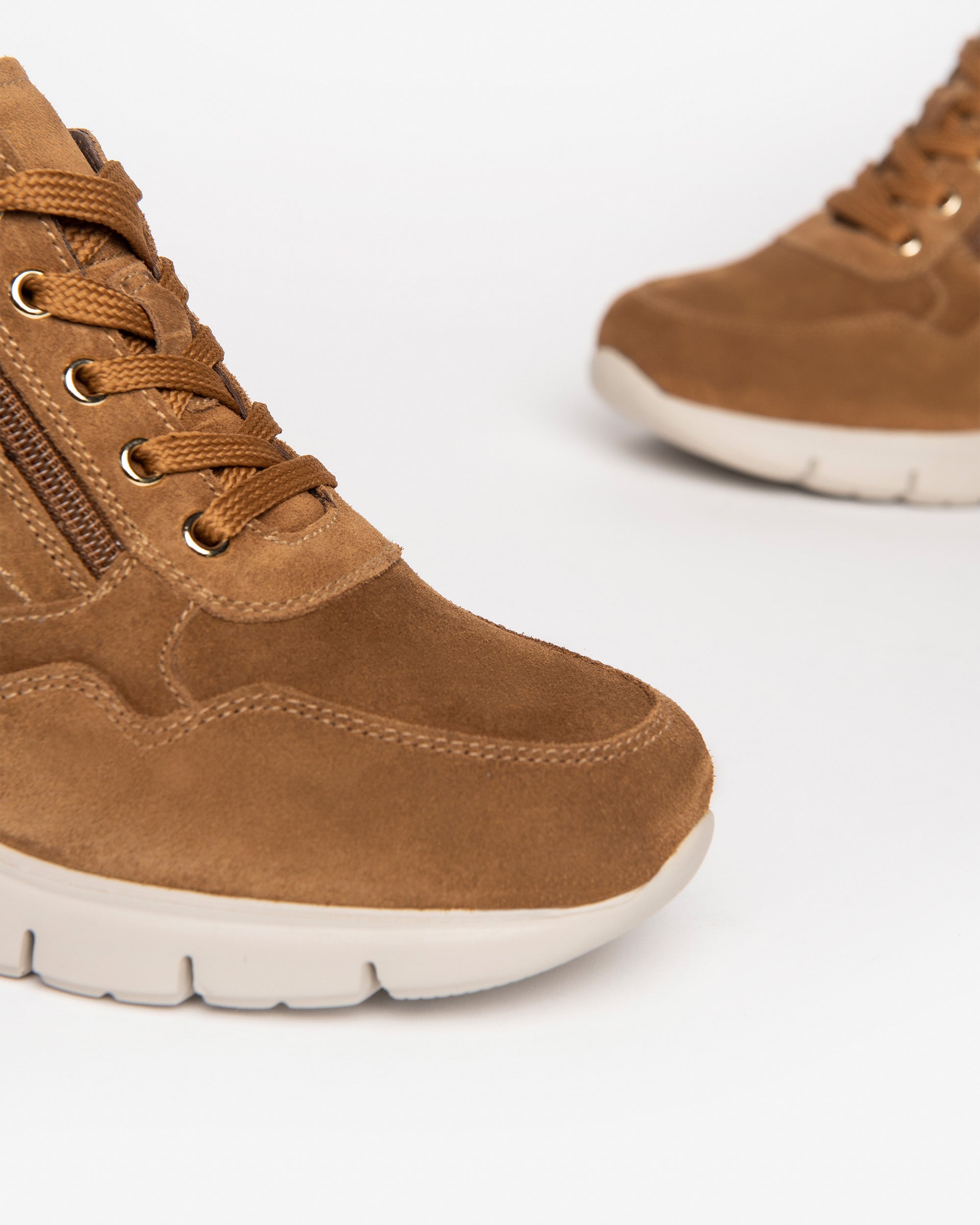 Nero Giardini Sneakers Baskets daim femme pointure 38