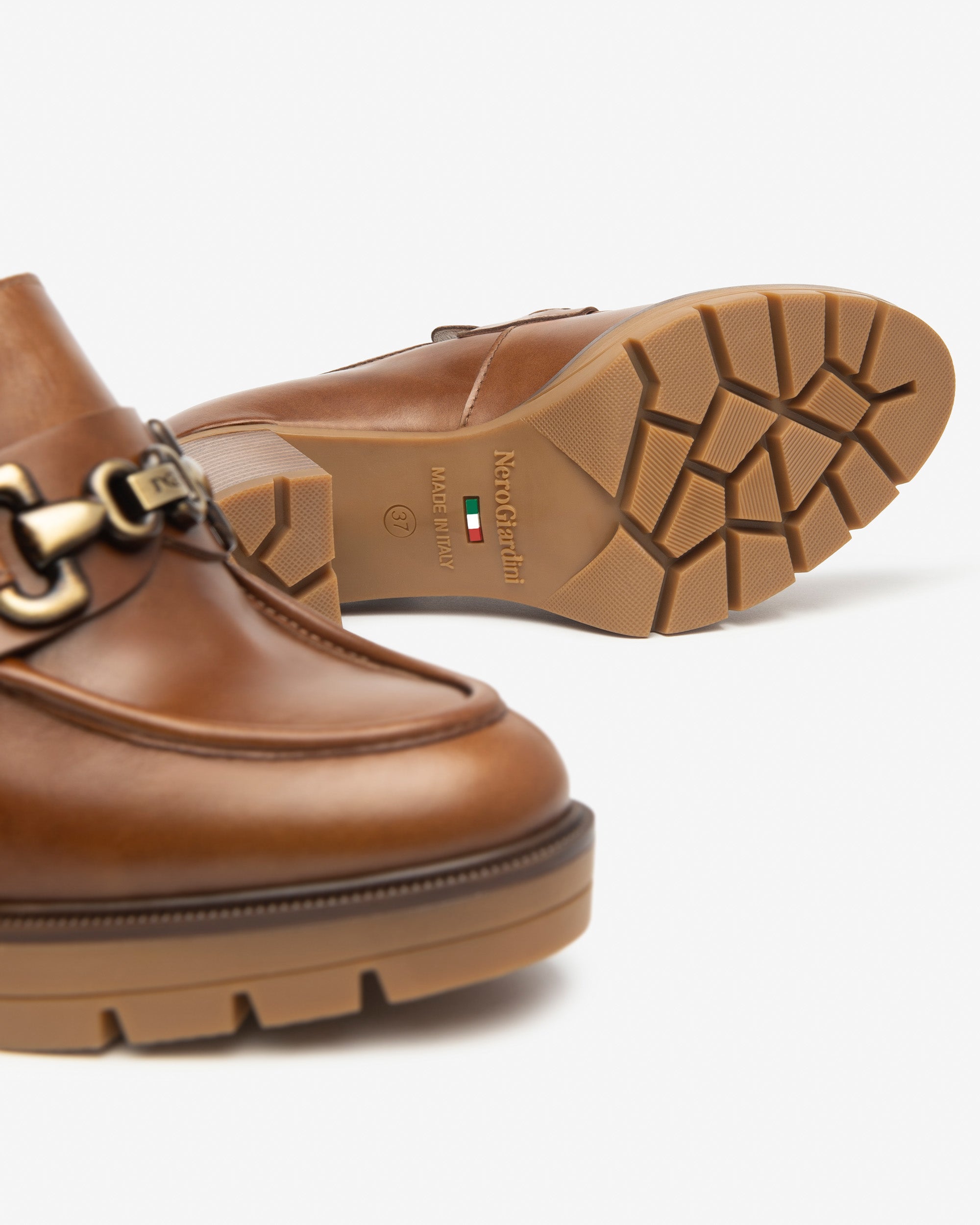 Nero Giardini Loafers mocassins cuir femme automne hiver