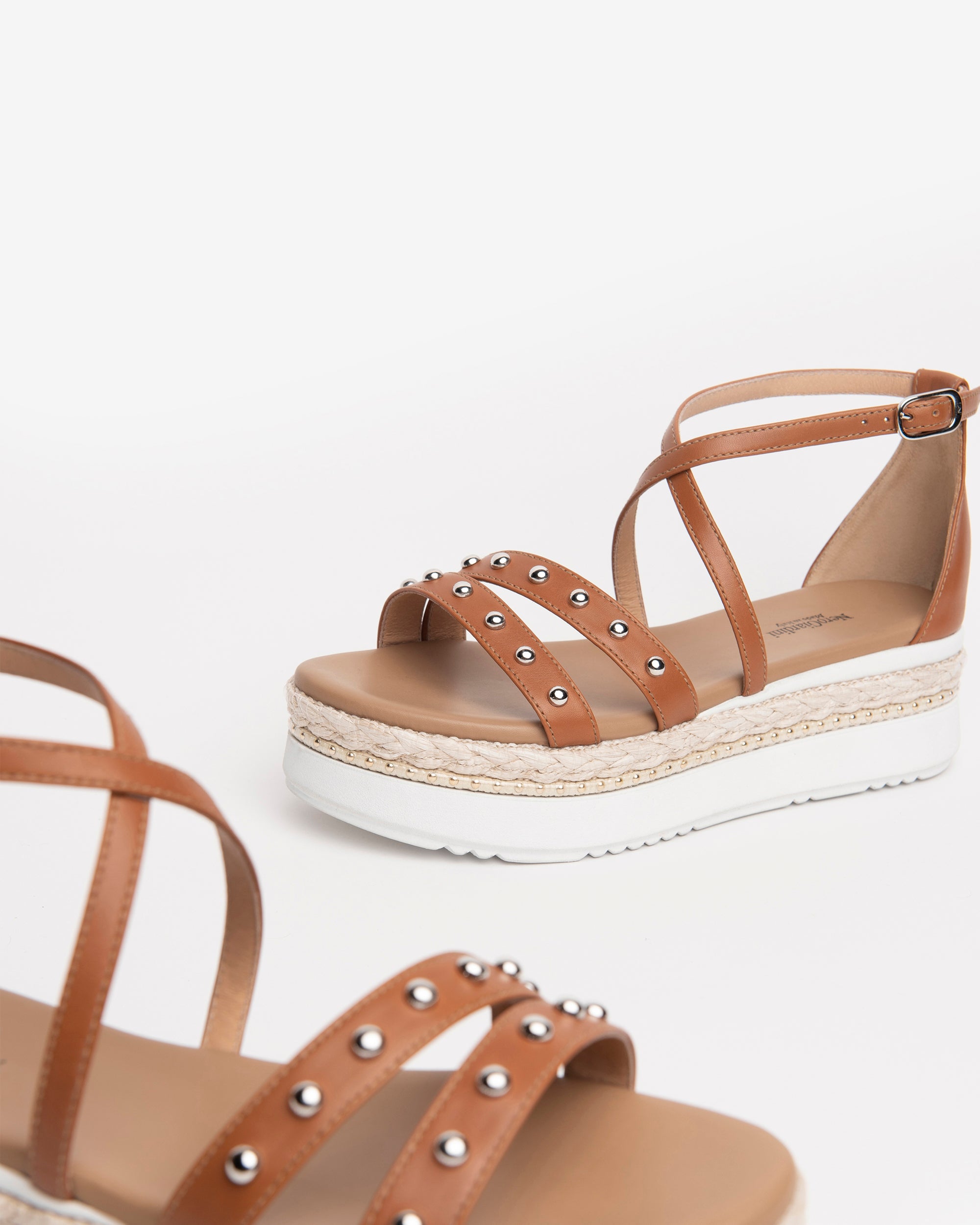 Nero Giardini Sandals sandales cuir femme clous
