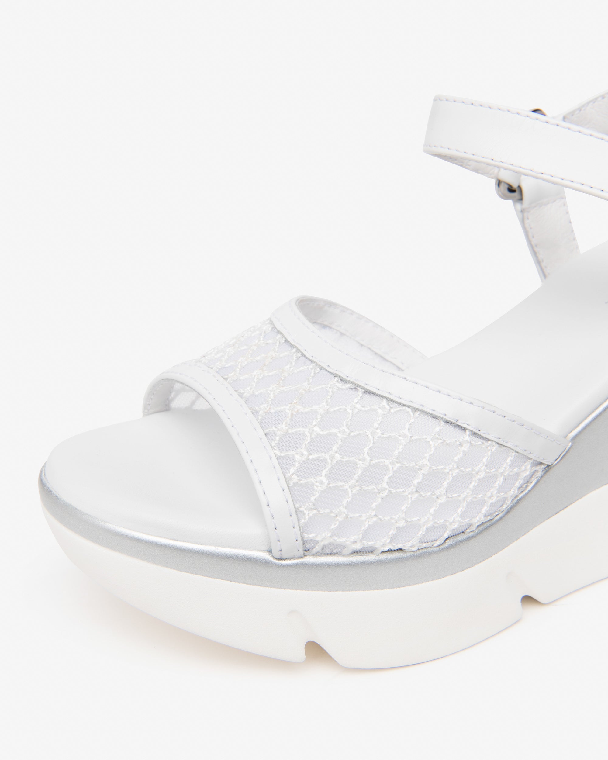 Nero Giardini Sandals sandales cuir toile femme