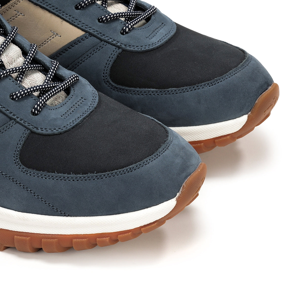 Fluchos Arion F2012 basket bleu confort